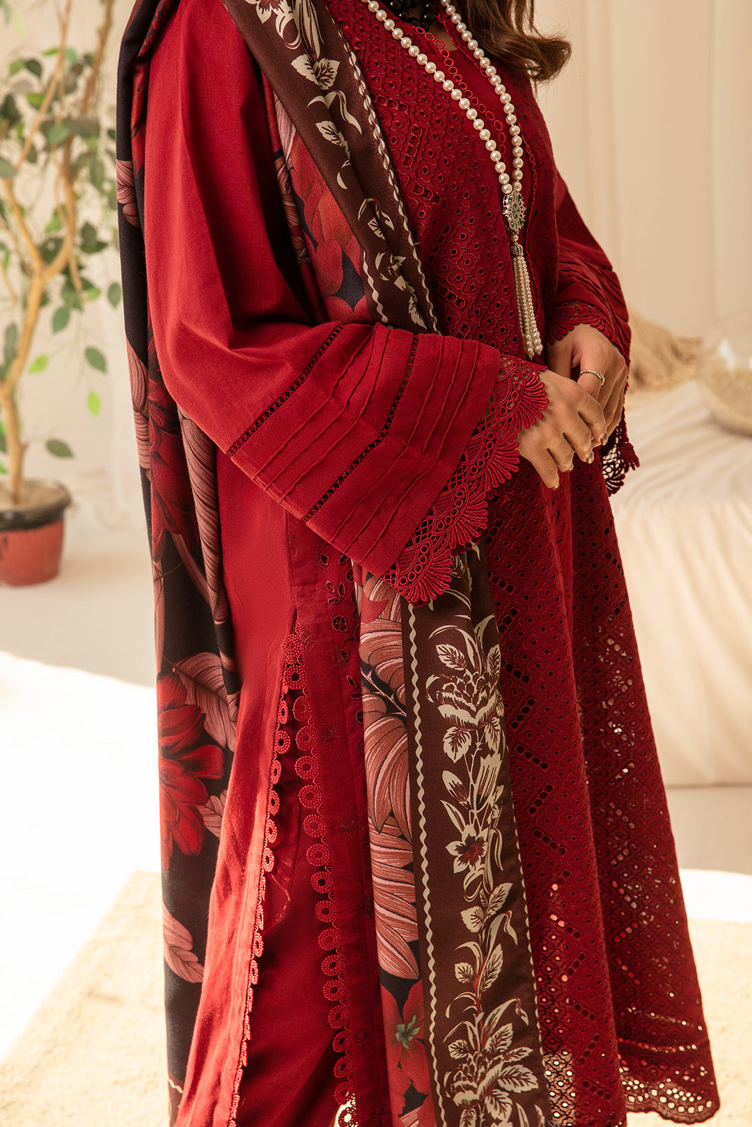 MAHAY HEAVY EMBROIDERED DHANAK UNSTICHED 3pc (SL-8362)